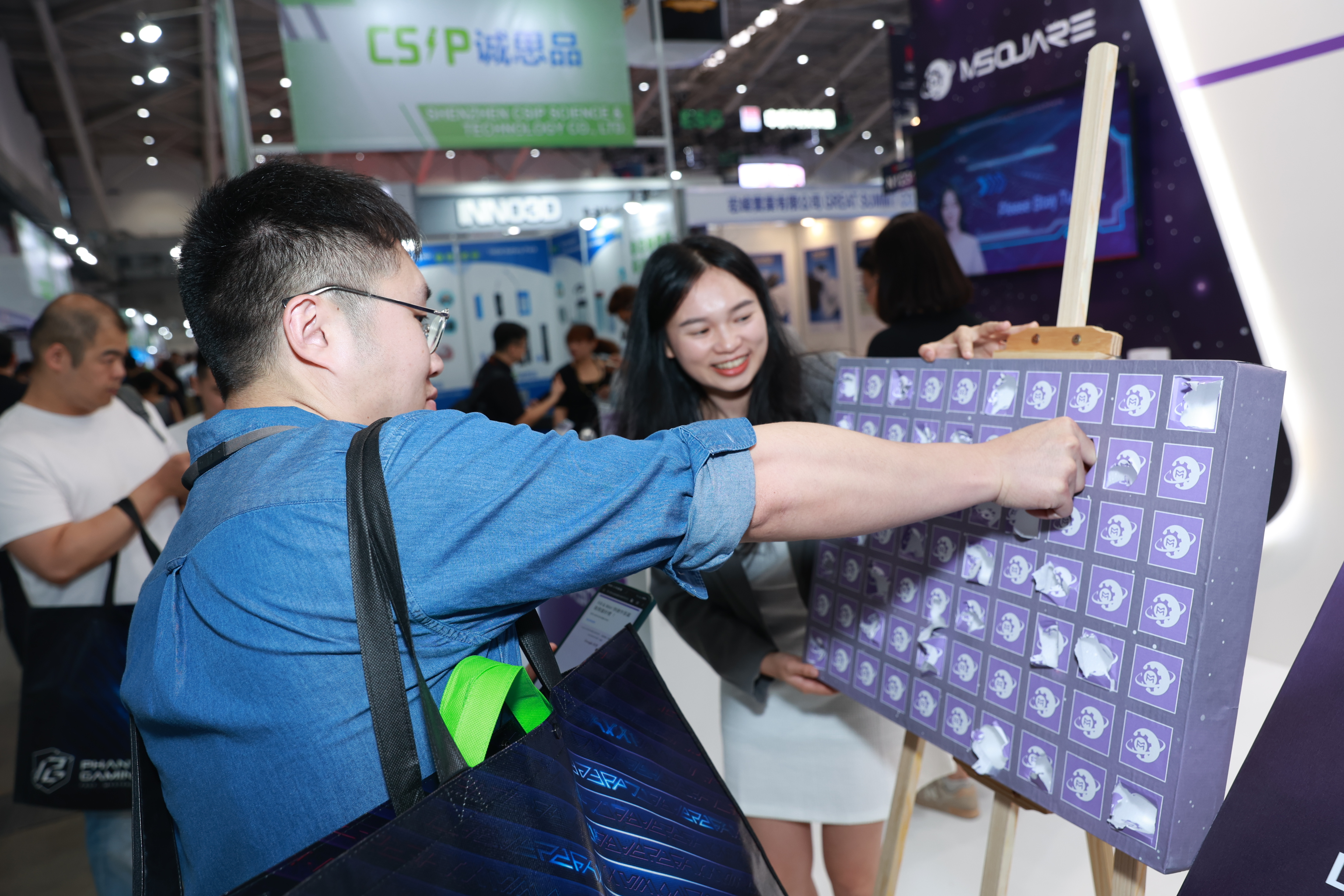 奎芯科技首次亮相 COMPUTEX,如何突围芯片互连赛道? 奎芯科技首次亮相 COMPUTEX,如何突围芯片互连赛道?