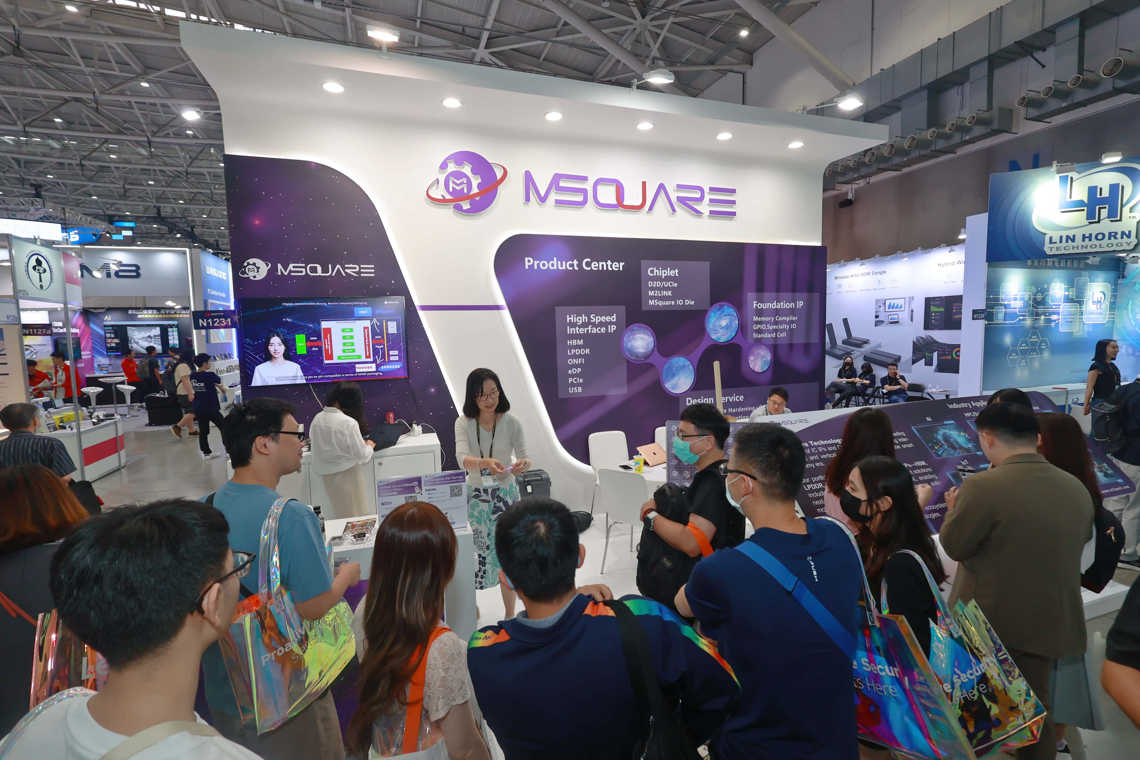 奎芯科技首次亮相 COMPUTEX,如何突围芯片互连赛道? 奎芯科技首次亮相 COMPUTEX,如何突围芯片互连赛道?